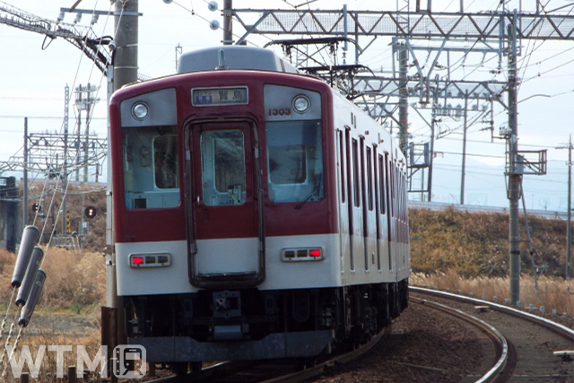 山田線・鳥羽線・志摩線などで運行している近鉄1201系電車(s**m/写真AC)