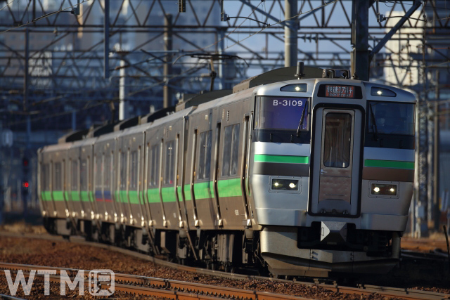 「快速エアポート」などで運行しているJR北海道733系電車(ふくろうぼうや/写真AC)