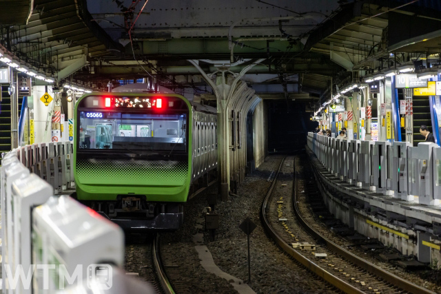 山手線で運行しているJR東日本E235系電車(Tsushimahikari/写真AC)