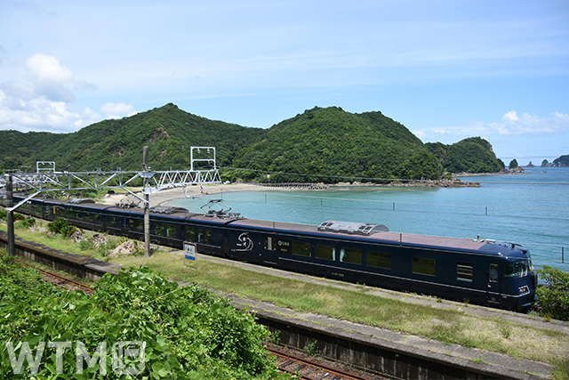 “紀南コース”で運行しているJR西日本117系電車「WEST EXPRESS 銀河」(画像提供: JR西日本)