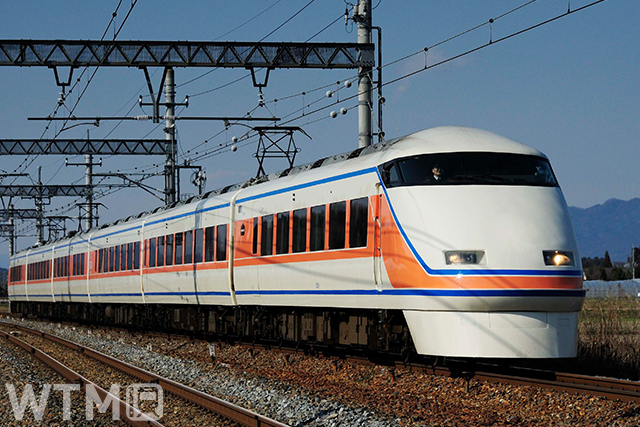東武100系電車「特急スペーシア」(画像提供: 東武鉄道)