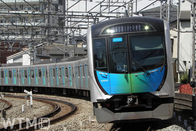 有料座席指定列車「拝島ライナー」「S-TRAIN」などで運行している西武40000系電車(たかさくら/写真AC)