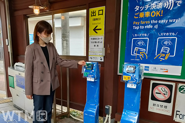 江ノ島電鉄江ノ島駅で報道公開されたタッチ決済乗車の利用イメージ(Katsumi/TOKYO STUDIO)