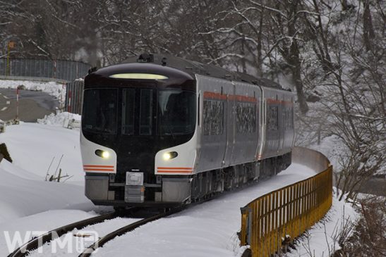 最優秀車両「ブルーリボン賞」にJR東海HC85系 “京都ならでは”地下鉄に「ローレル賞」
