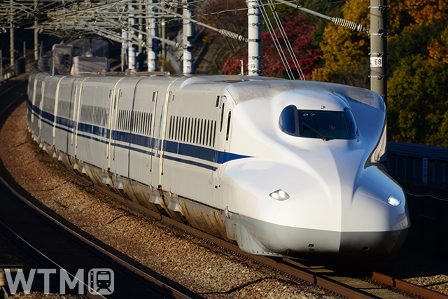 東海道・山陽新幹線で運行しているJR東海・JR西日本N700(京翔九彩/写真AC)