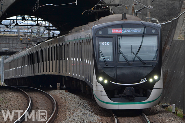 田園都市線などで運行している東急2020系電車(Katsumi/TOKYO STUDIO)
