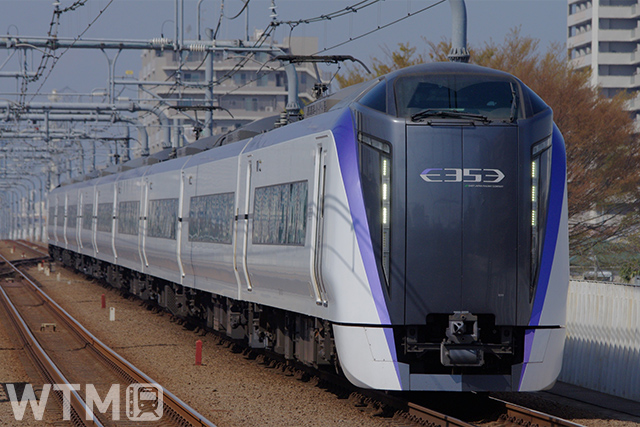 中央線特急「あずさ」「富士回遊」などで運行しているJR東日本E353系電車(たもぞう/写真AC)