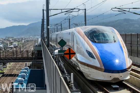 東京から新幹線往復+北陸4日間乗り放題2万円 JR東が特別企画券 JR西も周遊パス値下げ