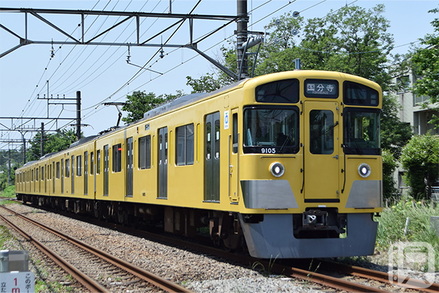 多摩湖線などで運行している西武9000系電車(Katsumi Yokoyama)