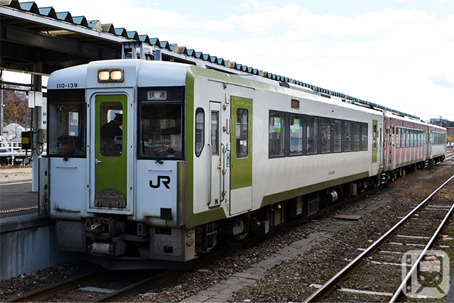 東北本線・釜石線の快速「はまゆり」として運行しているJR東日本キハ110系気動車(Katsumi)