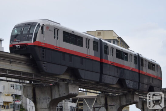 沖縄都市モノレール1000形電車(Katsumi)